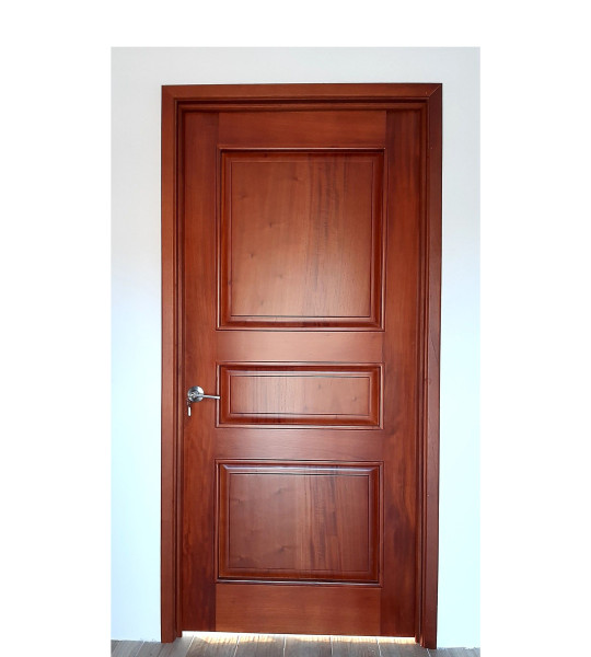 porte a plate bande avec moulure